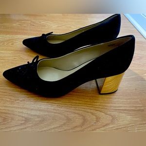 Ann Taylor Suede Pumps